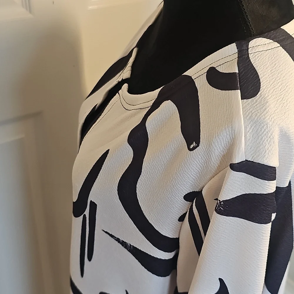 NWOT Women's Geometric Open Front Bold Lightweight Unique Long Cardigan XL - Picture 3 of 14